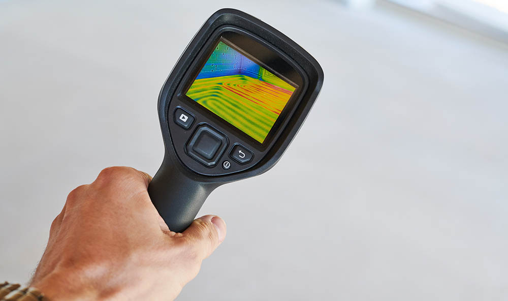 thermal imaging camera being used by our home inspectors